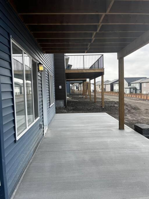 Brand New - Home Away From Home In Nw YYC Exterior foto